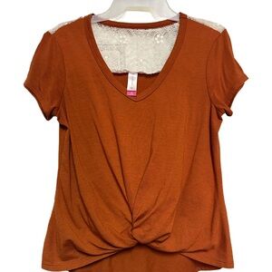 No Boundaries Rust and White Short Sleeve Tie Front T-Shirt